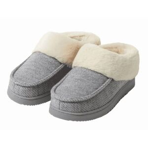 DearFoams memory foam indoor/outdoor slippers. Women size 9-10 gray